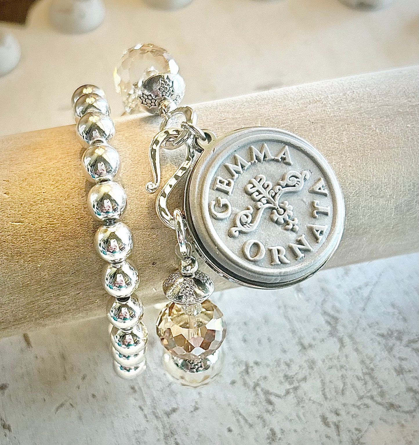 Gemma Ornata Vettii Logo Bracelet Set - Champagne & Silver